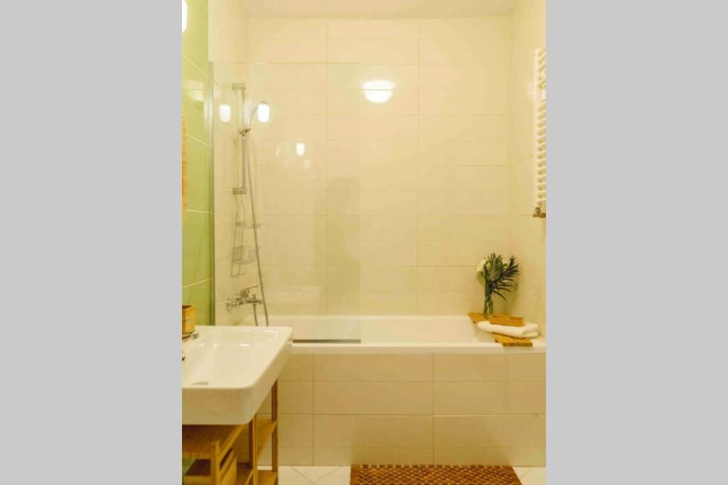 Vivando - Beautiful Studio B + Parking 부쿠레슈티 외부 사진
